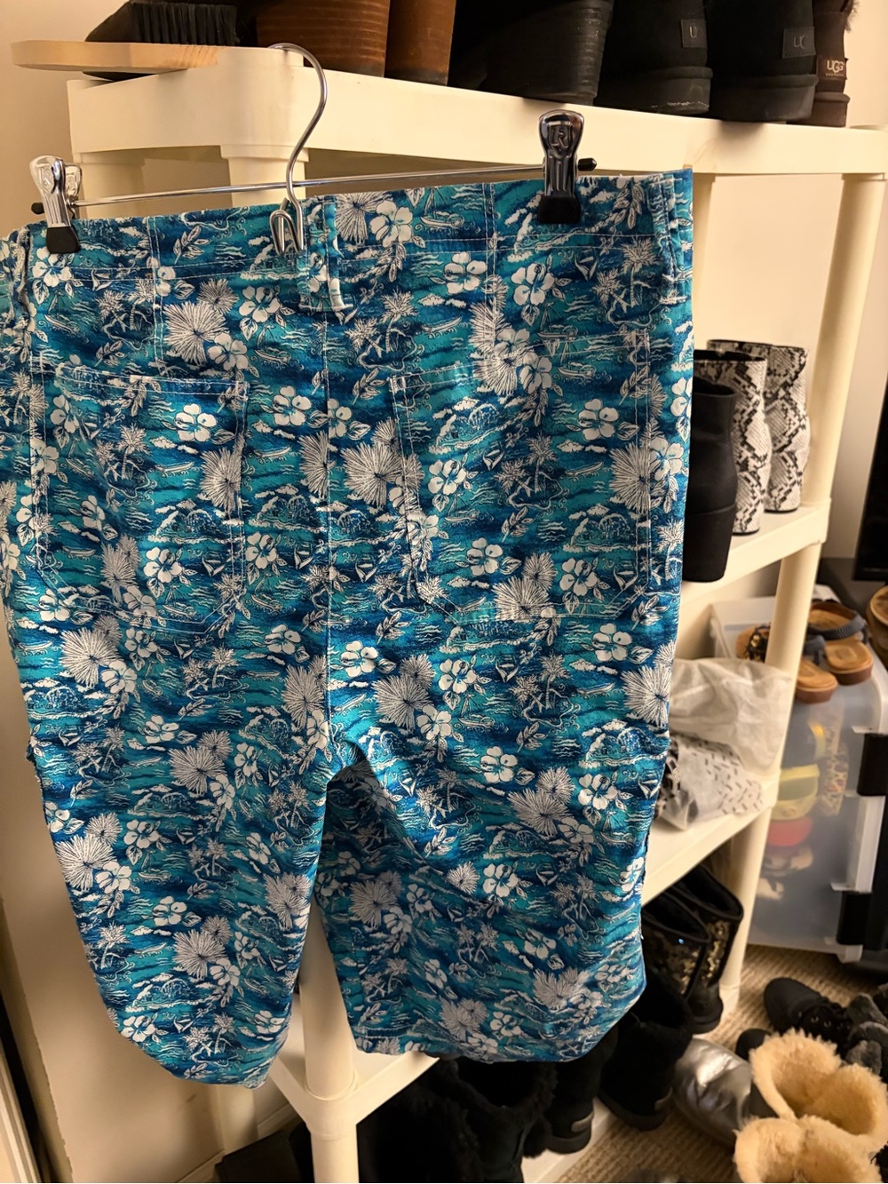 Chico's Teal and White Floral Shorts. Chico’s size 2